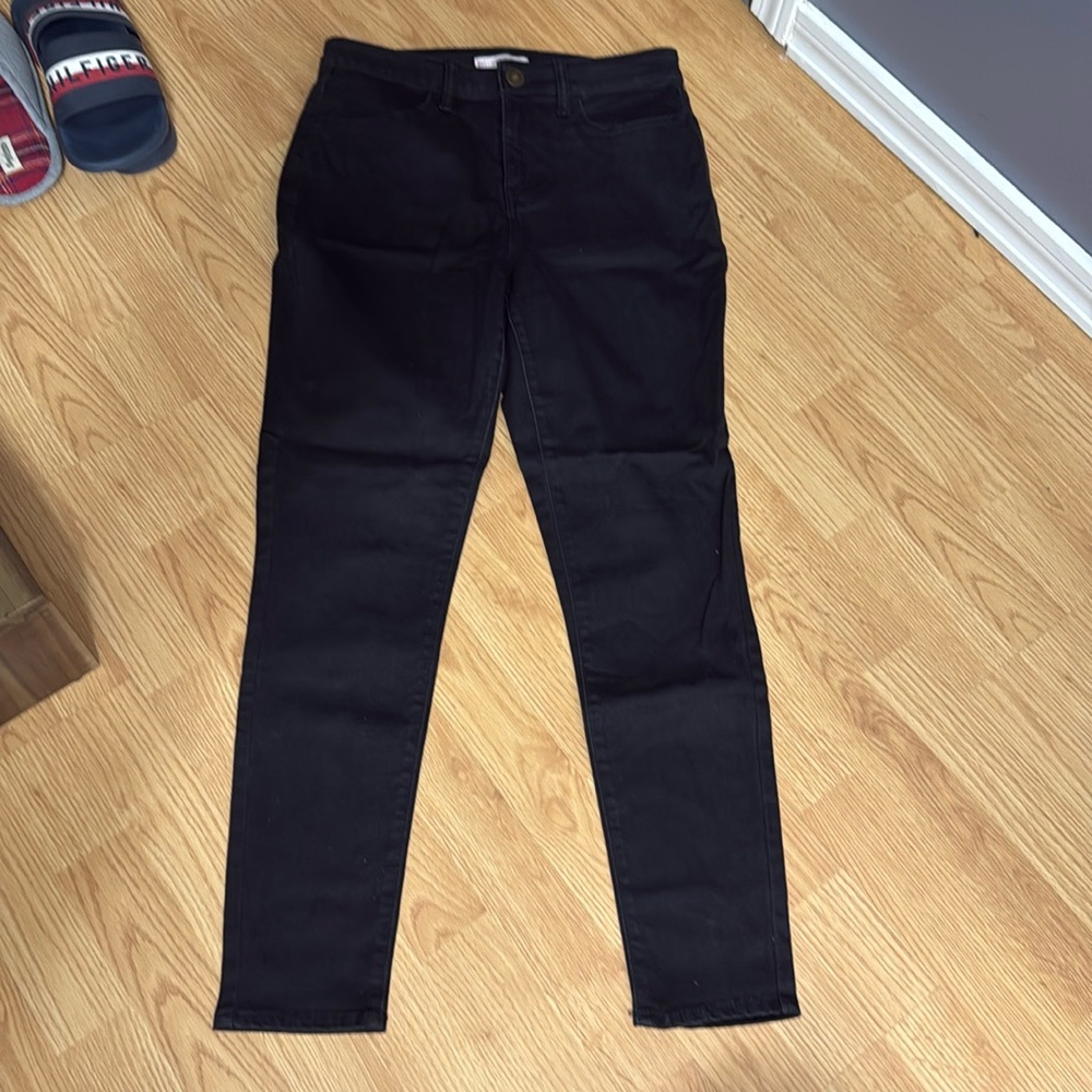 “SO” Black High Rise Curvy Jegging